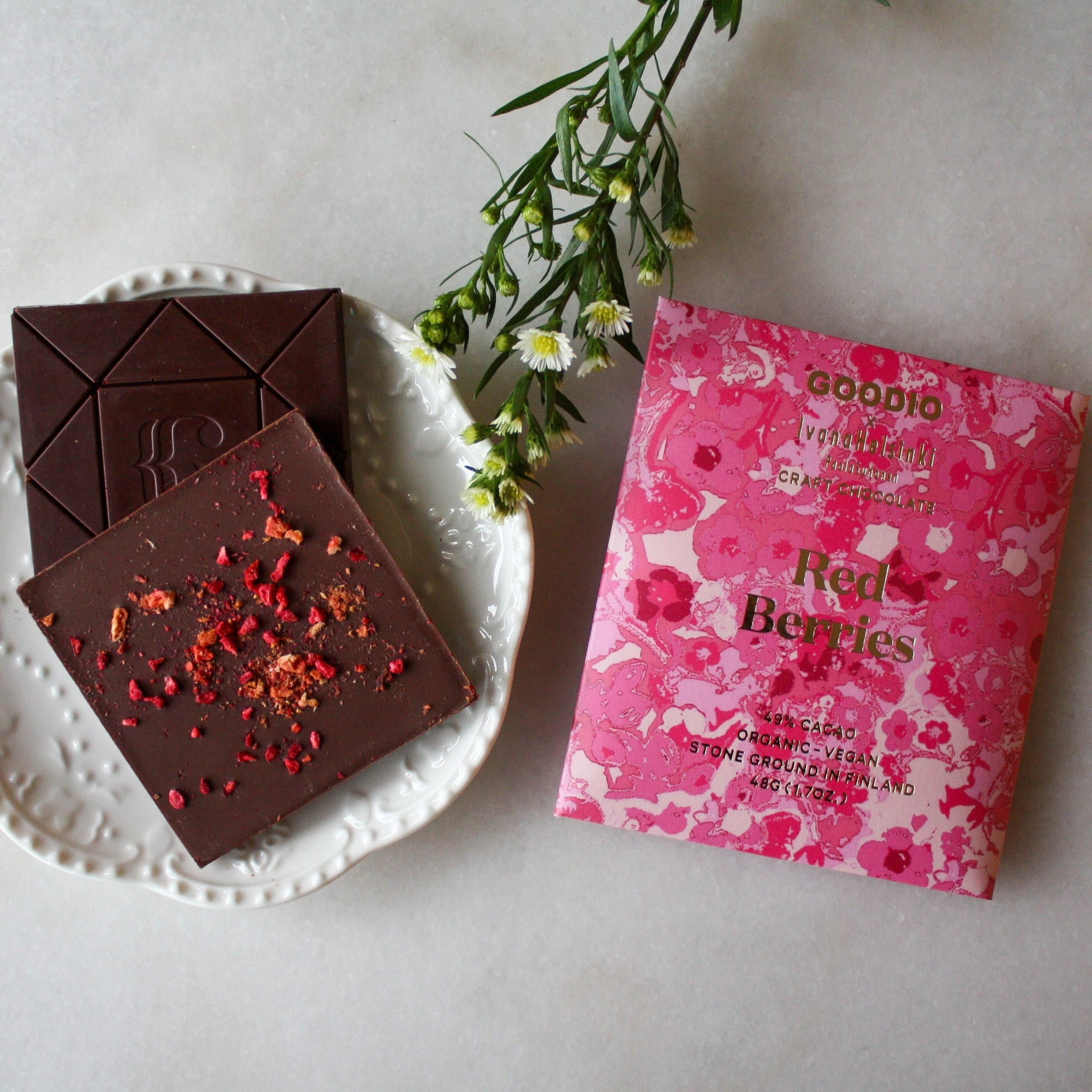 Red Berries Chocolate 49% - Goodio USACraft Chocolate